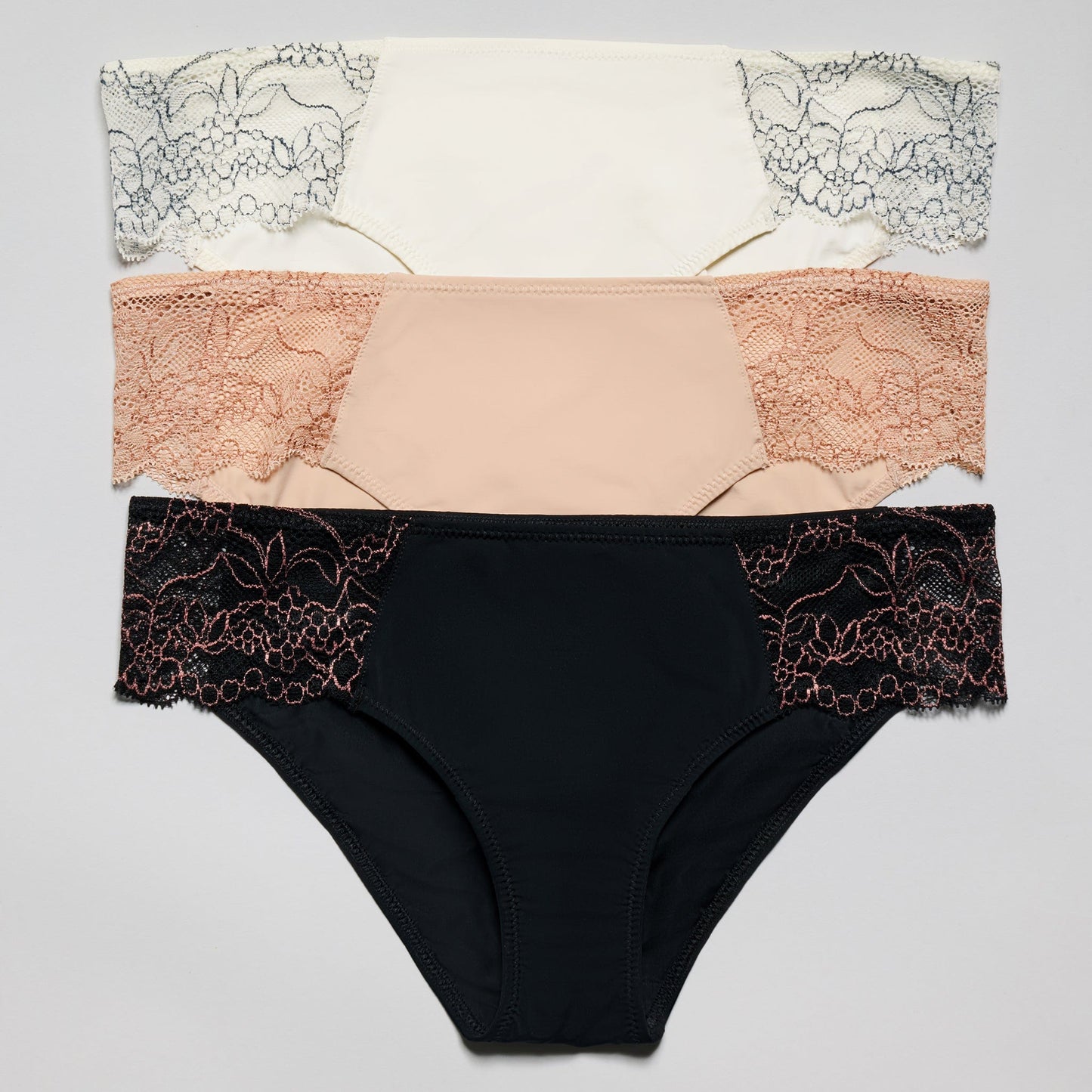 Smooth Lace Bikini Black Two-Tone